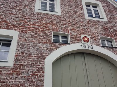 Fassade-Backstein-Haus-in-Lage-Lippe-Maler-Moenkedieck